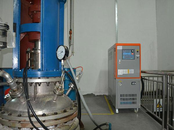 覆膜機(jī)控溫專(zhuān)用模溫機(jī)